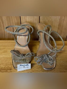 BCBGENERATION Illara Crystal Embellished Bow Ankle Strap Sandals Silver Size 5.5